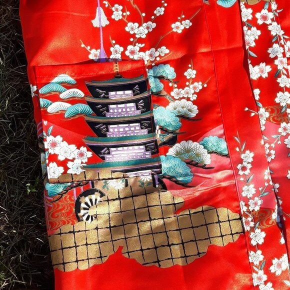 Traditional Japanese Kimono Made in Japan - Picture 4 of 5